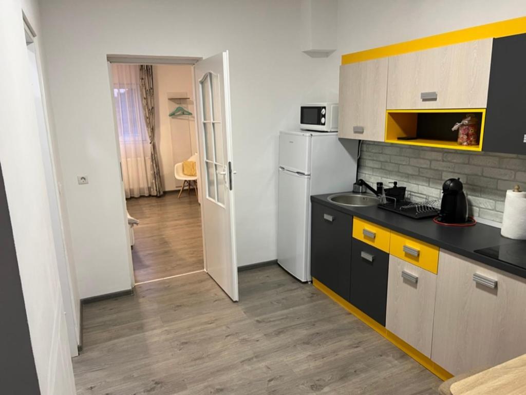 1-Beadroom Apartment With Free Parking 투르다 외부 사진